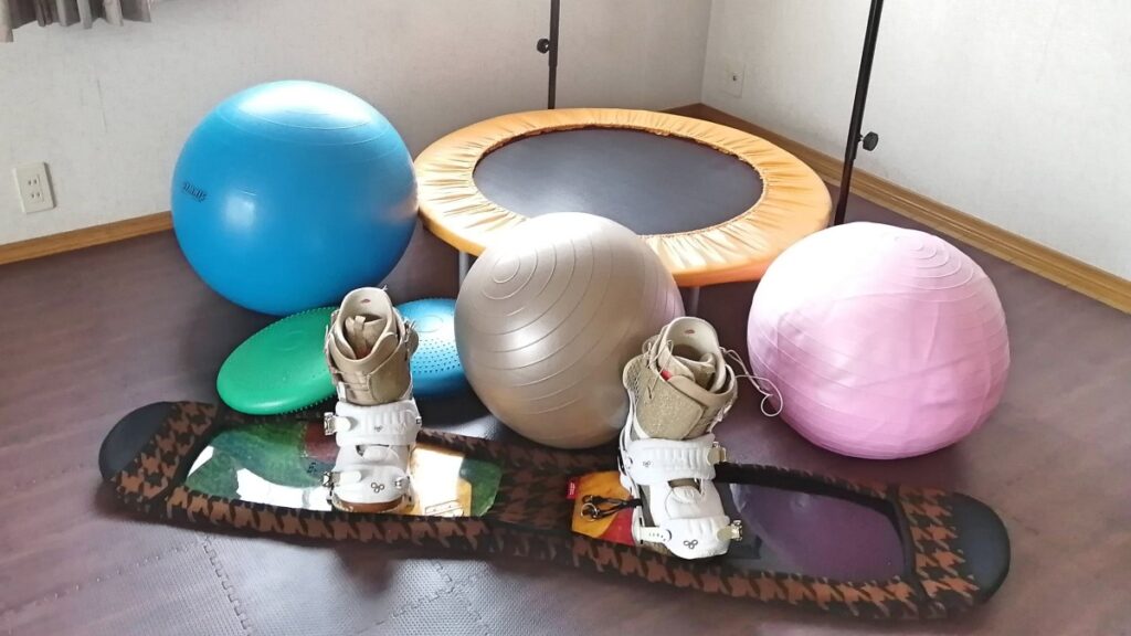 スノーボードオフトレグッズ トランポリン、バランスボール、バランスディスク、スノーボード