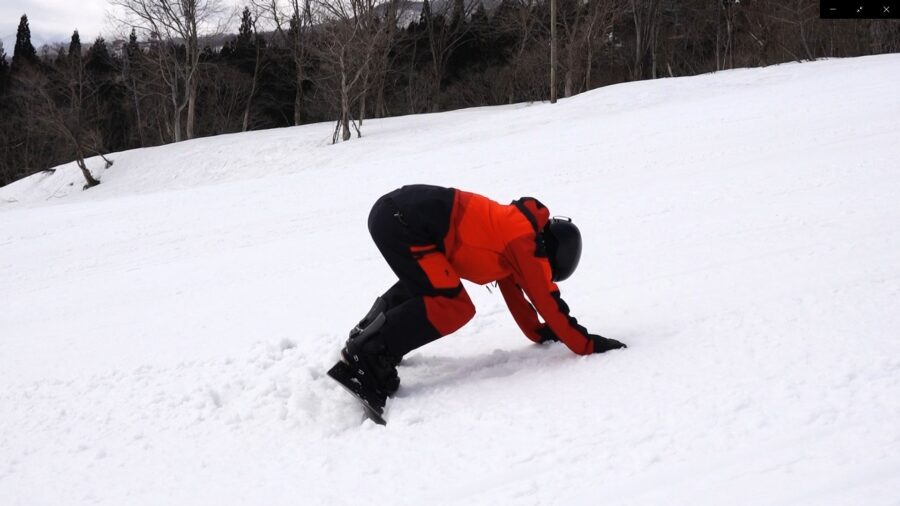 トゥエッジ側で手をついて立つのは楽