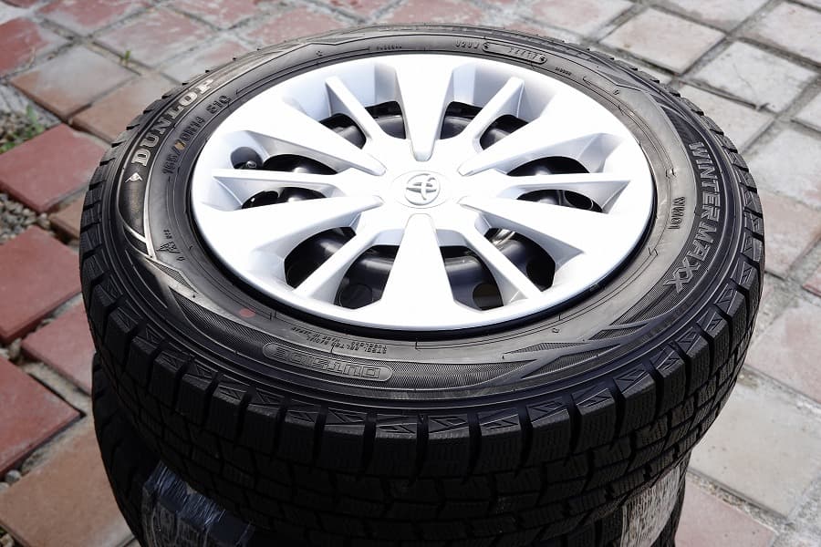 スタッドレスタイヤ