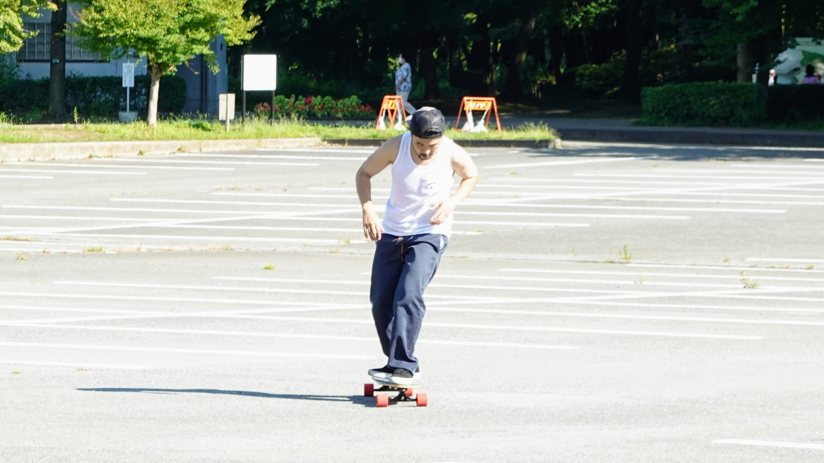 ロンスケハウツー　プッシュでスピードを付けてデッキに乗る