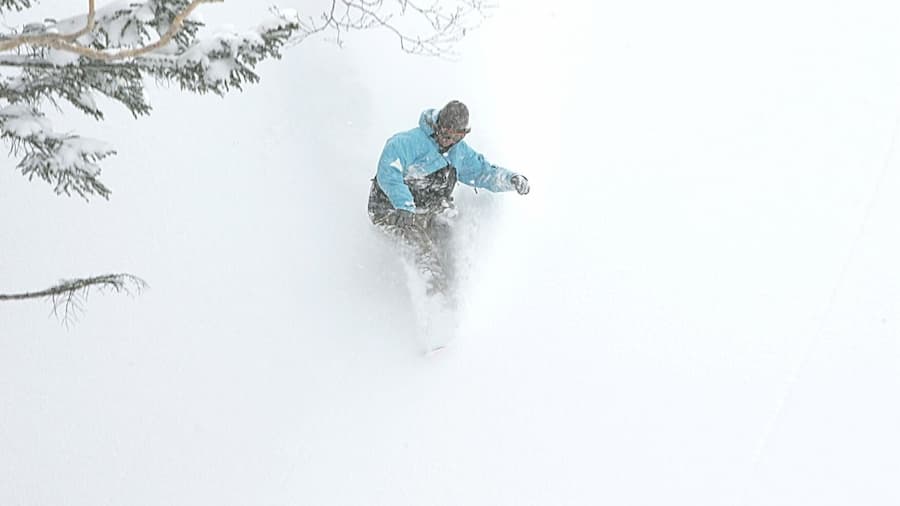 ウェアに高い性能が求められるバックカントリー