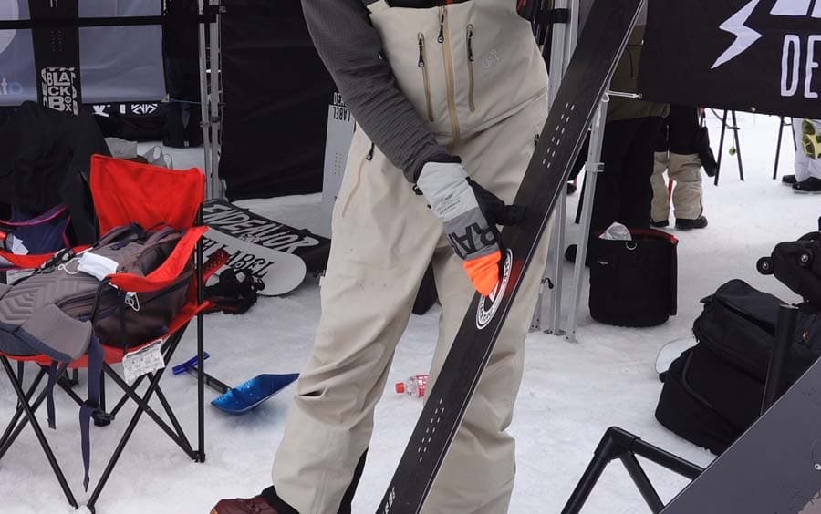 ボードを押してフレックスを確認